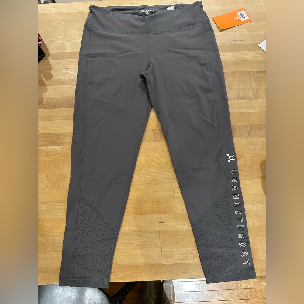 Orangetheory leggings, grey, NWT